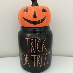 Rae Dunn TRICK OR TREAT Ceramic Canister 🎃